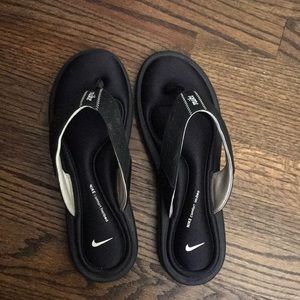 Perfect Condition Nike Footbed FlipFlops